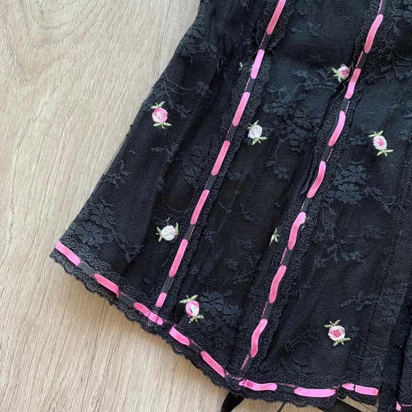 Vintage Y2K 90s dainty rose floral lace Fredrick’s of Hollywood corset - Picture 3 of 4